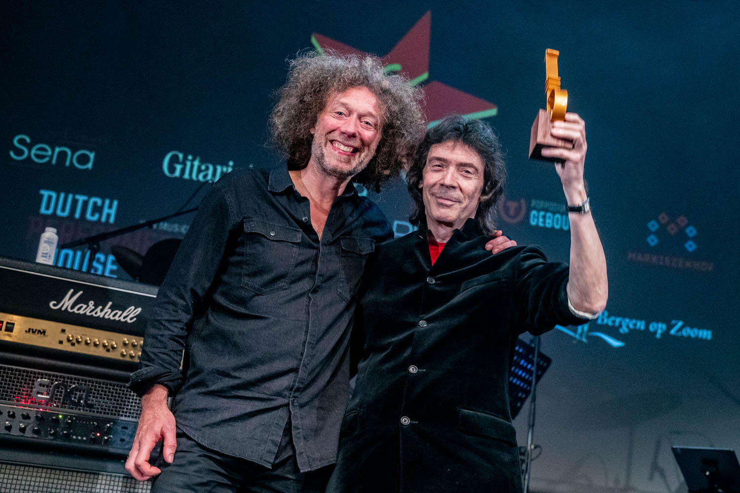 Steve Hackett ontvangt Sena European Guitar Award 'Trots en vereerd'